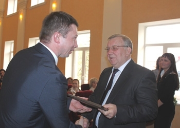 С праздником Первомая! 