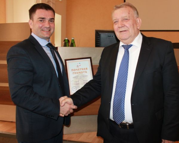 С праздником Первомая!