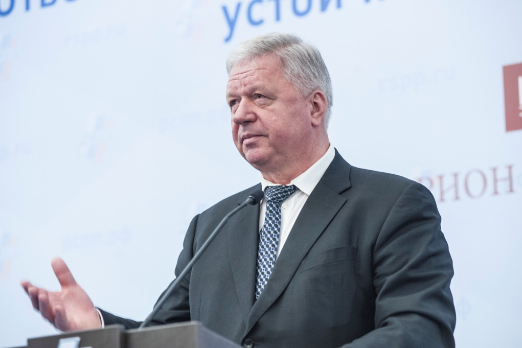 ШМАКОВ ВЫСТУПИЛ ЗА СКОРЕЙШЕЕ УВЕЛИЧЕНИЕ РАЗМЕРА КОМАНДИРОВОЧНЫХ