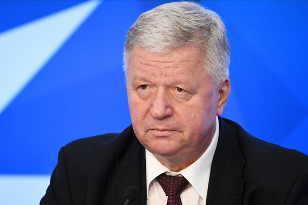 Михаил Шмаков поздравил молодых профсоюзных активистов с Днем молодежи