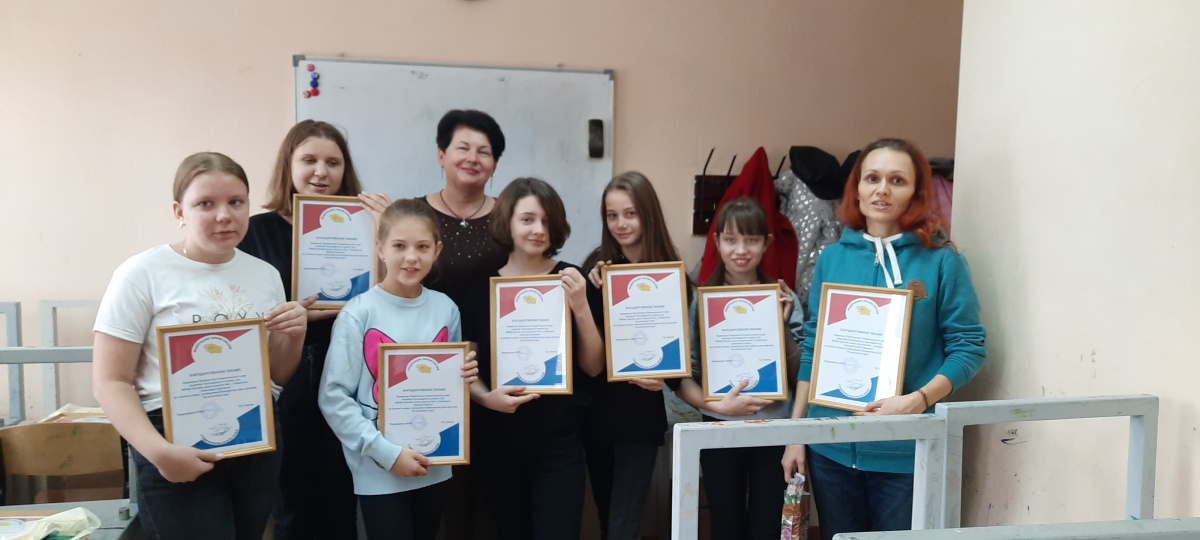  Достойный труд глазами юных художников