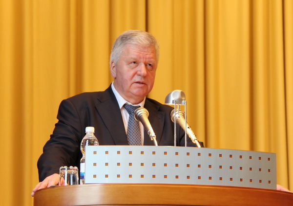 Профсоюзы требуют открыть тумбочку, где деньги лежат