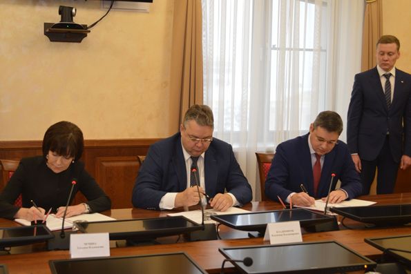 Подписано новое краевое трехстороннее соглашение