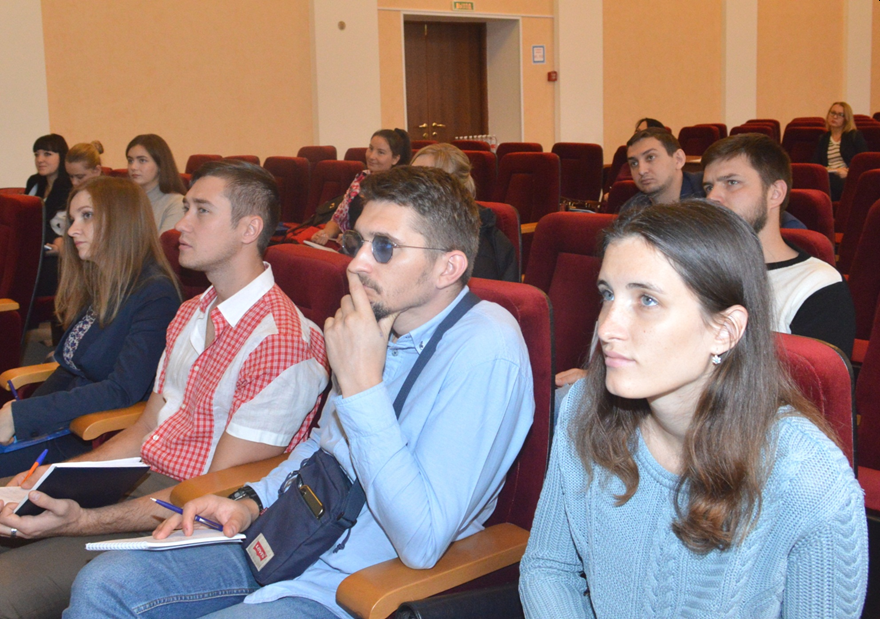 Молодых профактивистов учат эффективности 