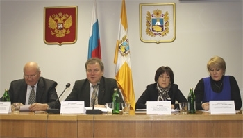 Состоялось заседание краевой трехсторонней комиссии по регулированию социально-трудовых отношений