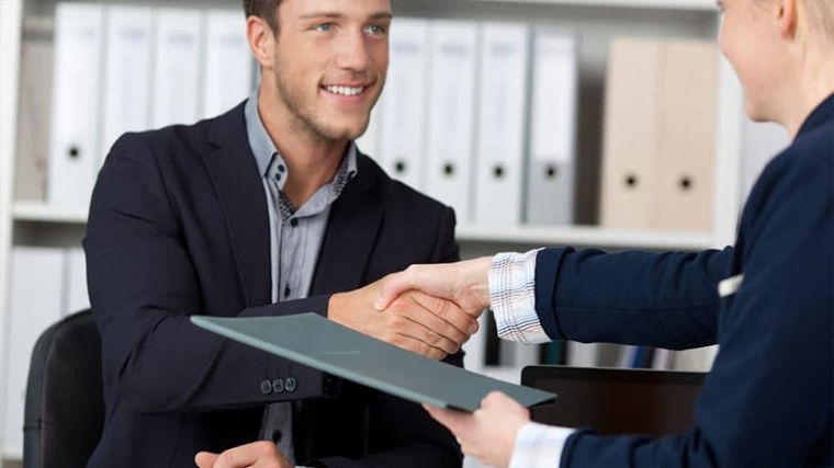 Нужно ли оформлять приказ при приеме на работу?