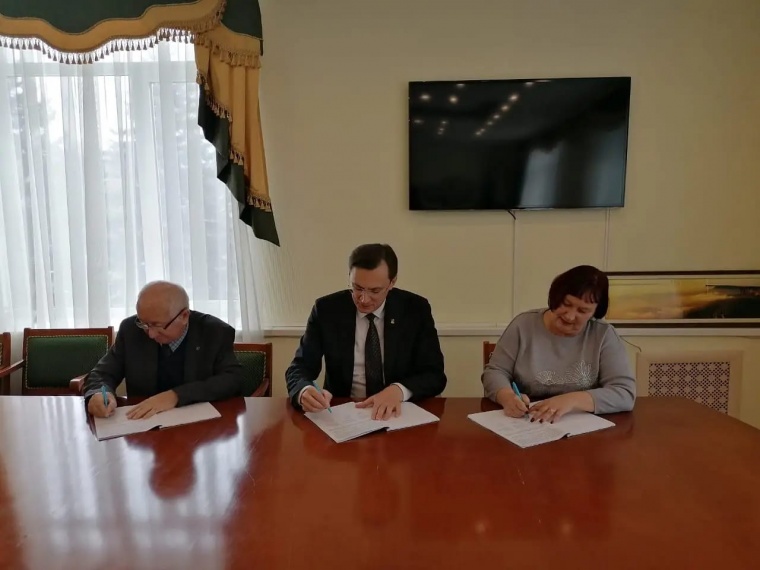 Трехсторонние городские соглашения подписаны в Кисловодске и Ессентуках
